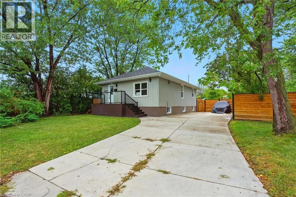 1233 CORIC Avenue