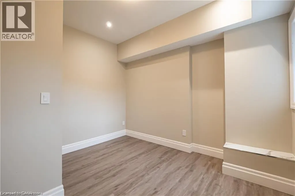 145 WELLINGTON Street N Unit# 1, #1