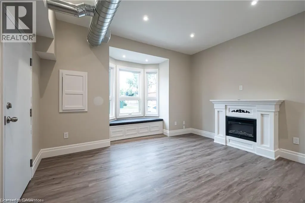 145 WELLINGTON Street N Unit# 1, #1