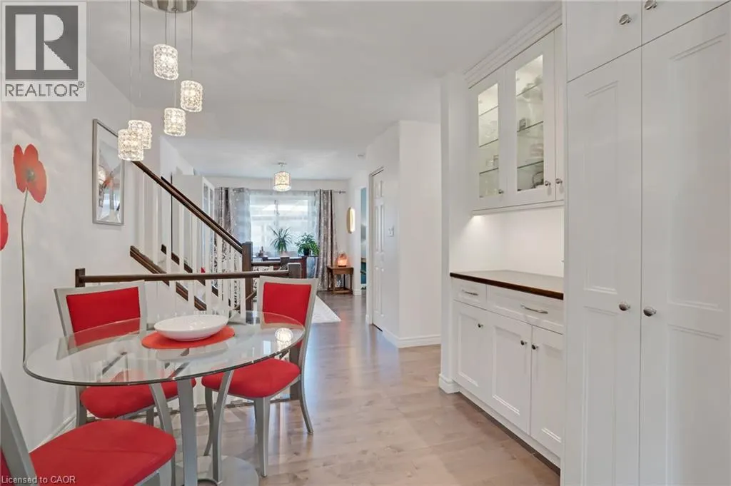 238 WESTVIEW Court