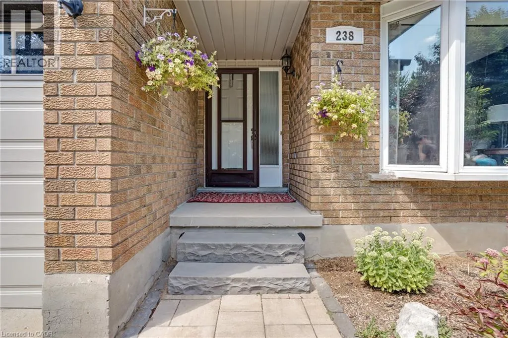 238 WESTVIEW Court