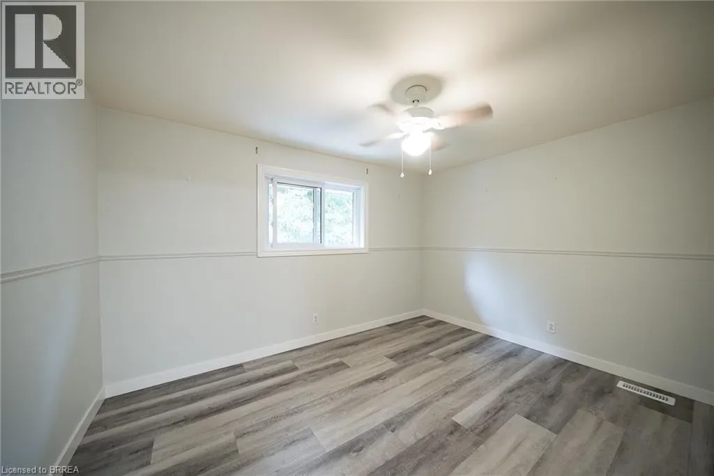 11 GLENWOOD Drive