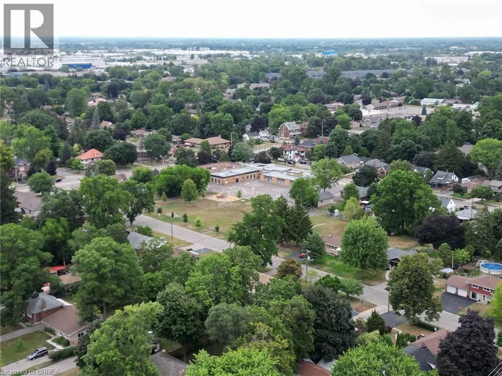 11 GLENWOOD Drive