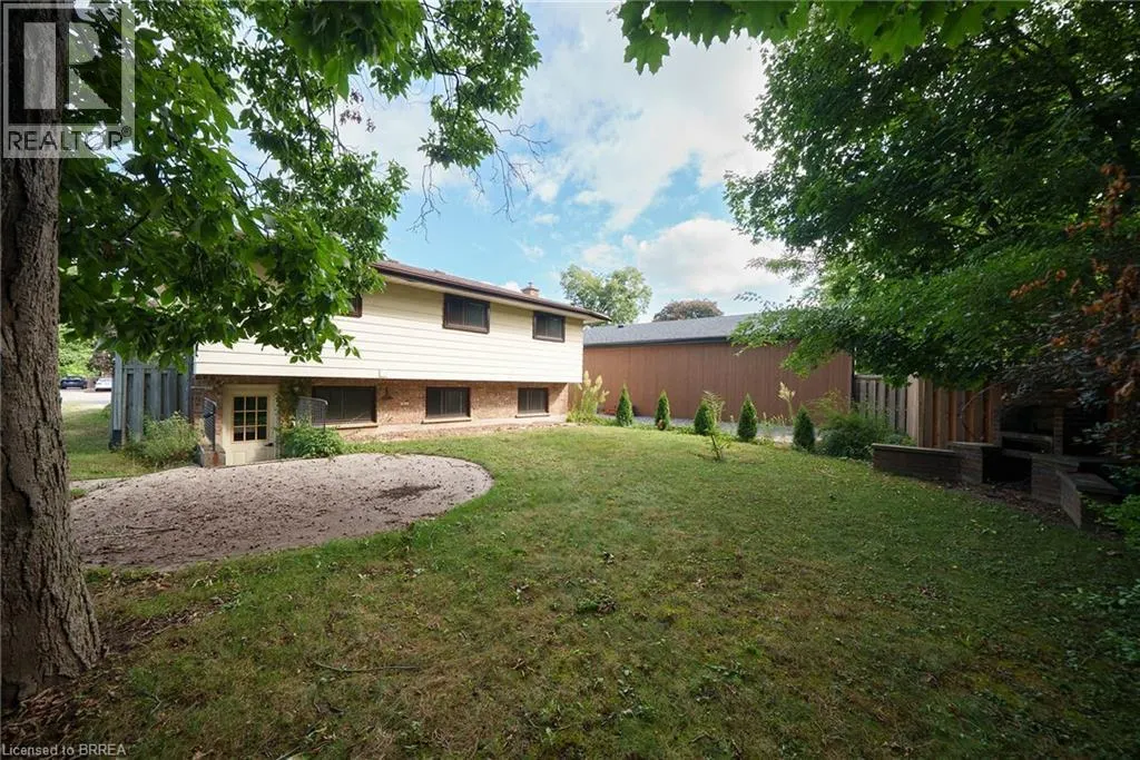 11 GLENWOOD Drive