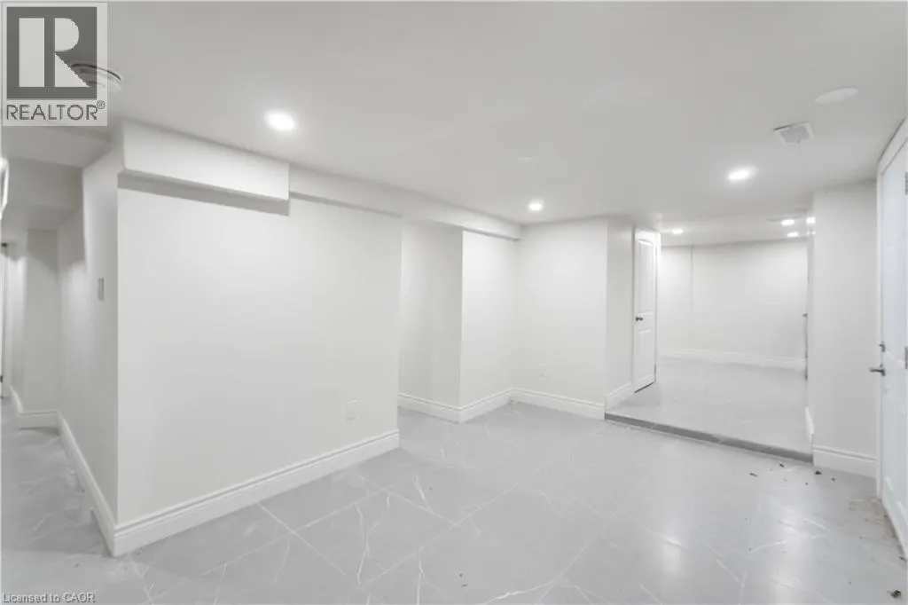 18 MOUNTAIN Street Unit# 3, #3