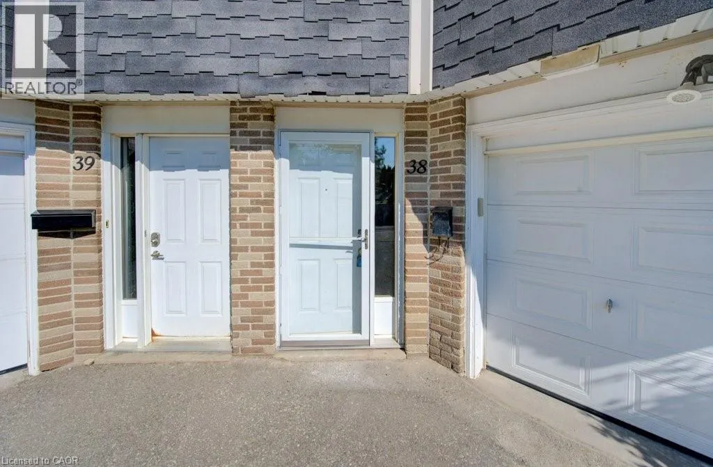 60 ELMSDALE Drive Unit# 38, #38