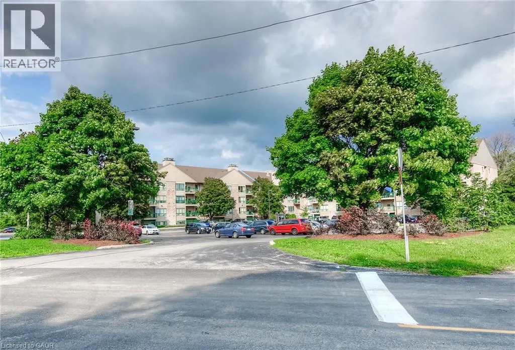 15 HOFSTETTER Avenue Unit# 213, #213