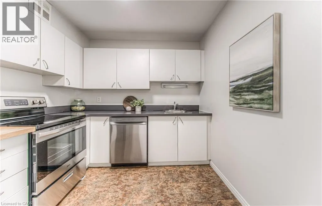 15 HOFSTETTER Avenue Unit# 213, #213