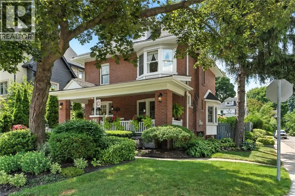 98 KENSINGTON Avenue S