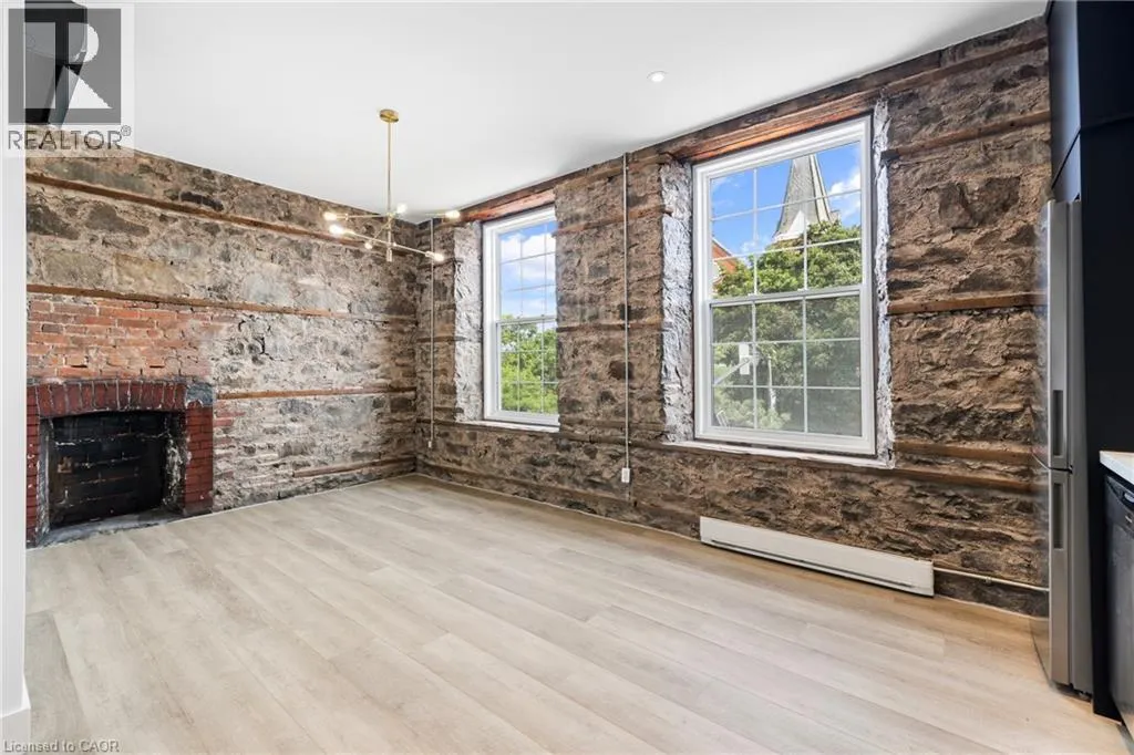 163 MAIN Street E Unit# 304, #304