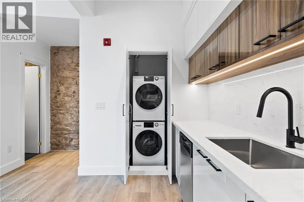 163 MAIN Street E Unit# 304, #304