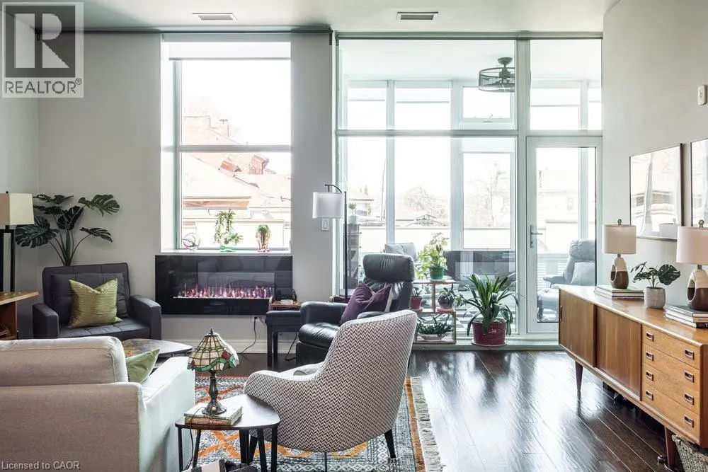 50 MURRAY Street W Unit# 201, #201