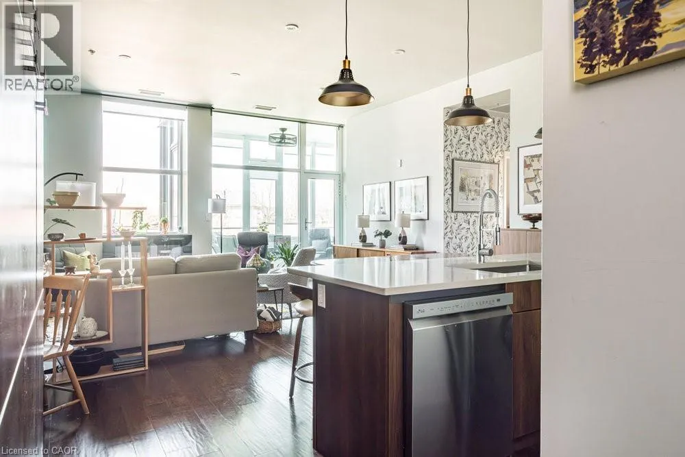50 MURRAY Street W Unit# 201, #201
