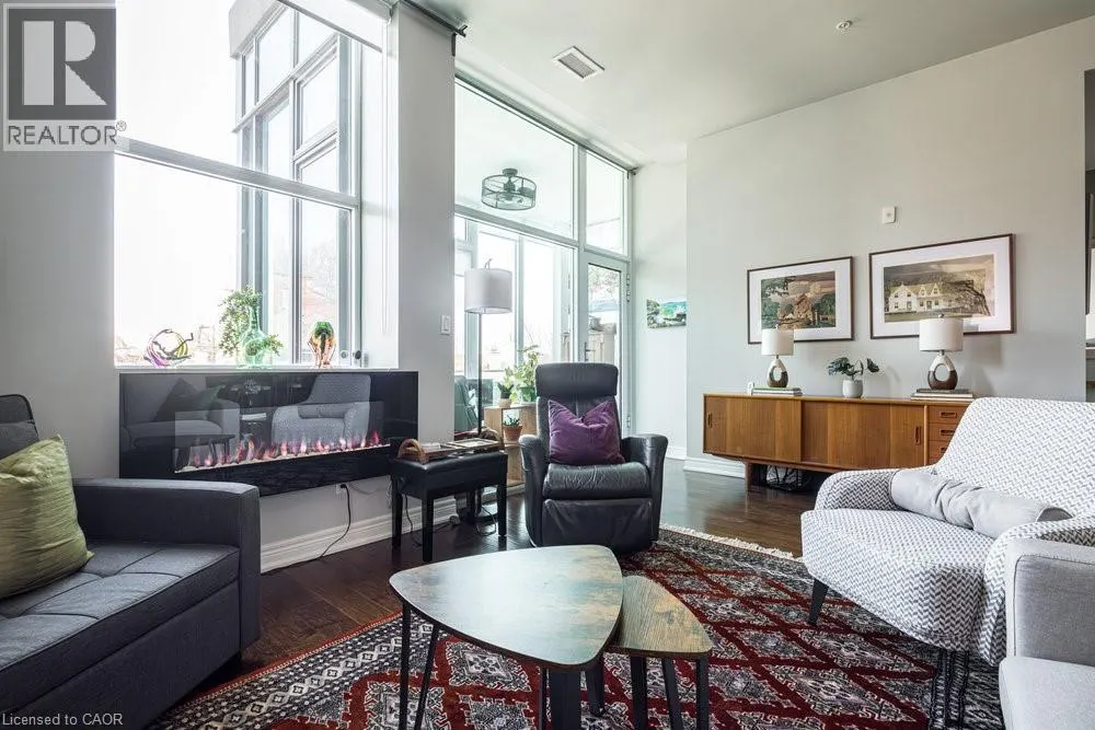 50 MURRAY Street W Unit# 201, #201