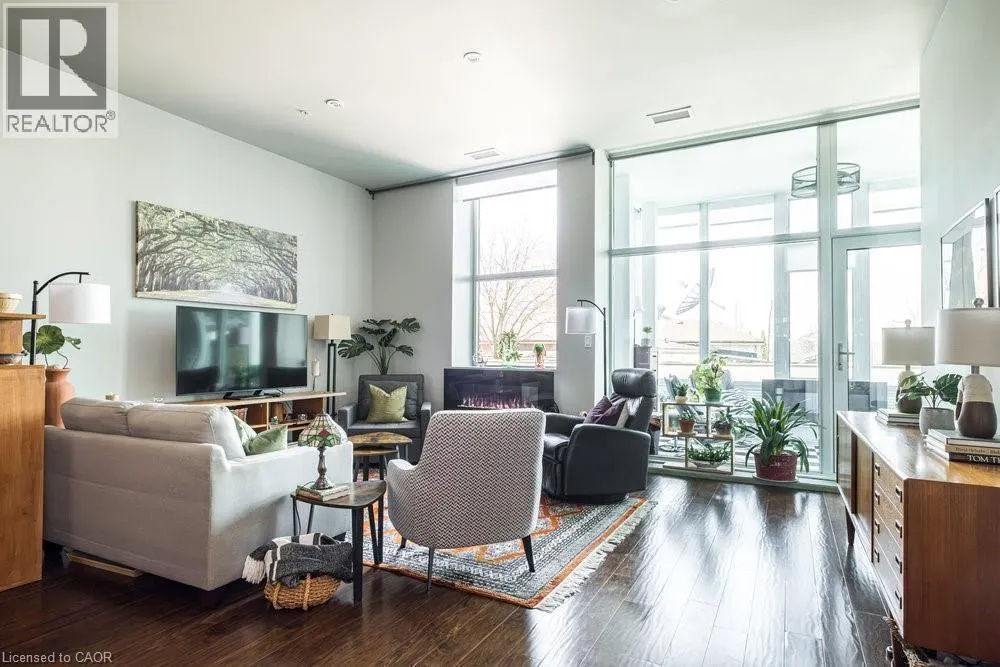 50 MURRAY Street W Unit# 201, #201