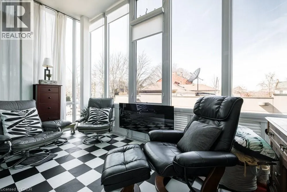 50 MURRAY Street W Unit# 201, #201