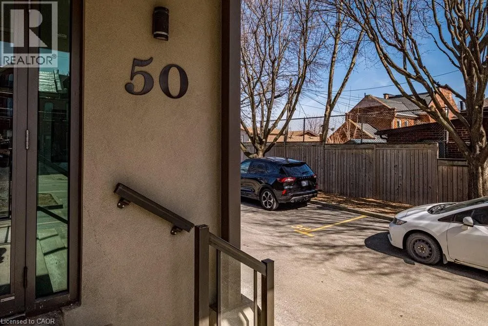 50 MURRAY Street W Unit# 201, #201