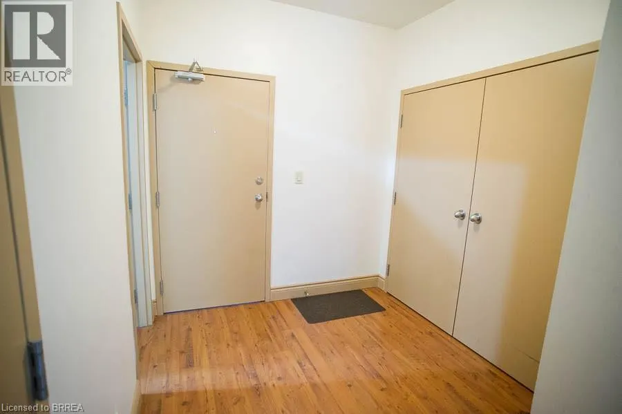 150 COLBORNE Street Unit# 208, #208