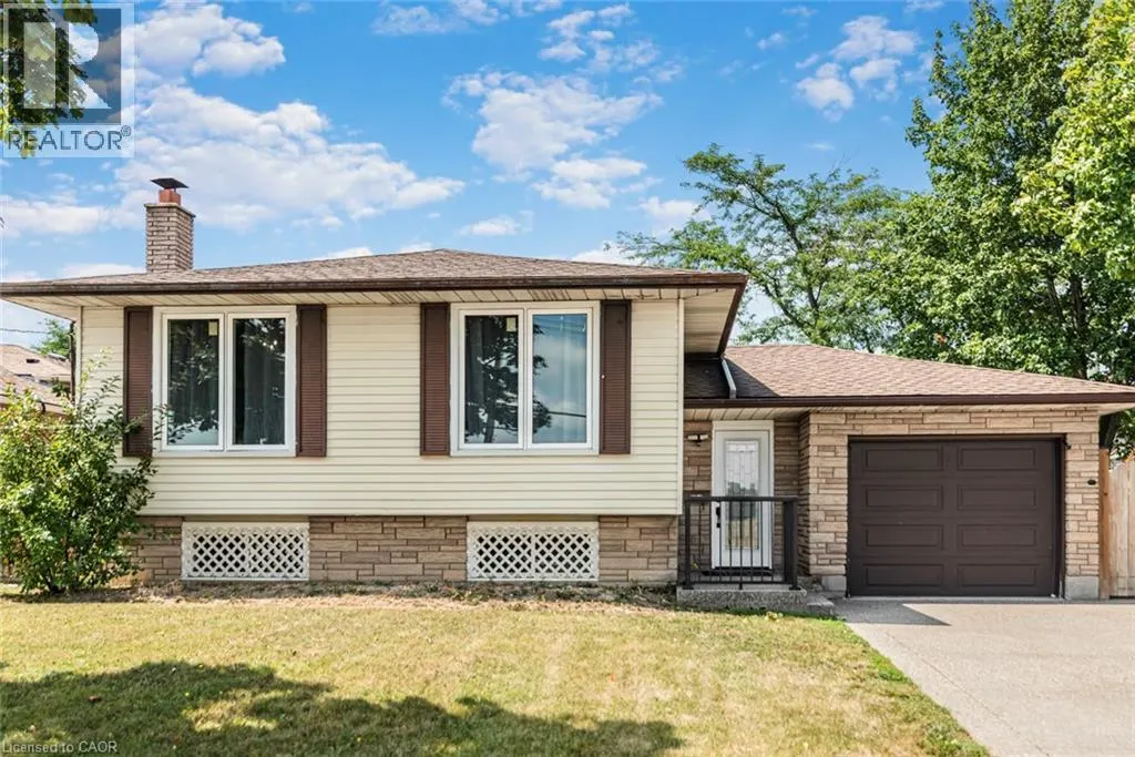 102 QUAKER Crescent