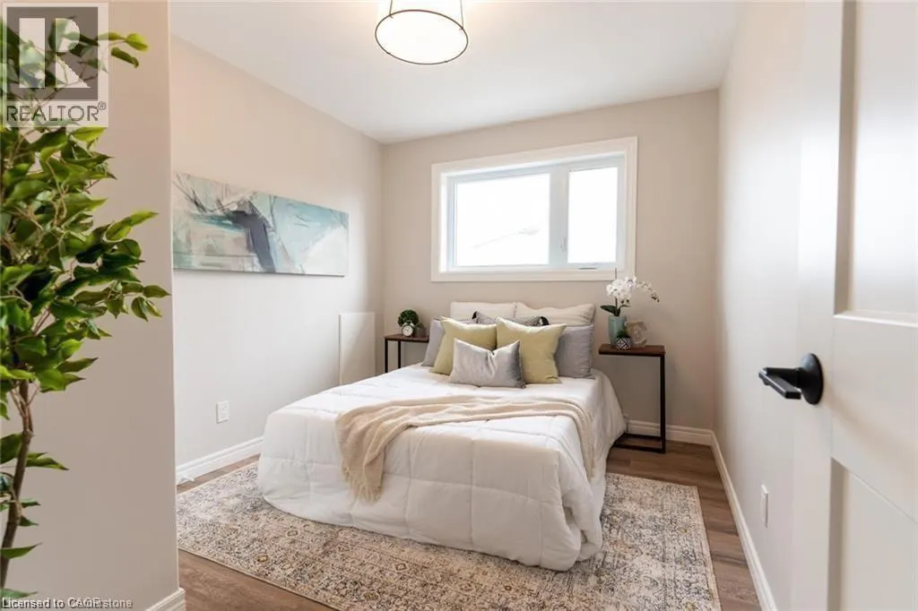 71 KING GEORGE Road Unit# 202, #202