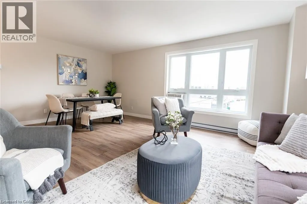 71 KING GEORGE Road Unit# 202, #202