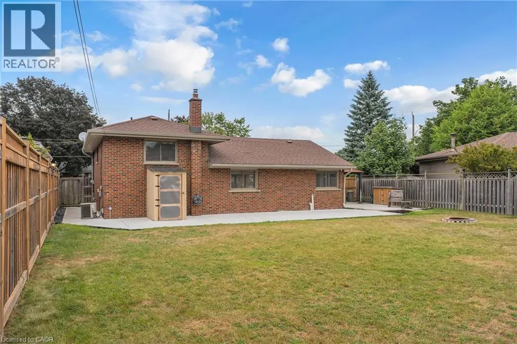 35 HICKERY Place