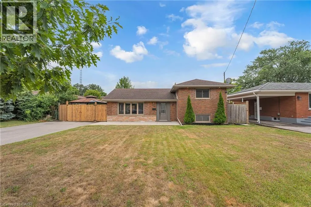 35 HICKERY Place