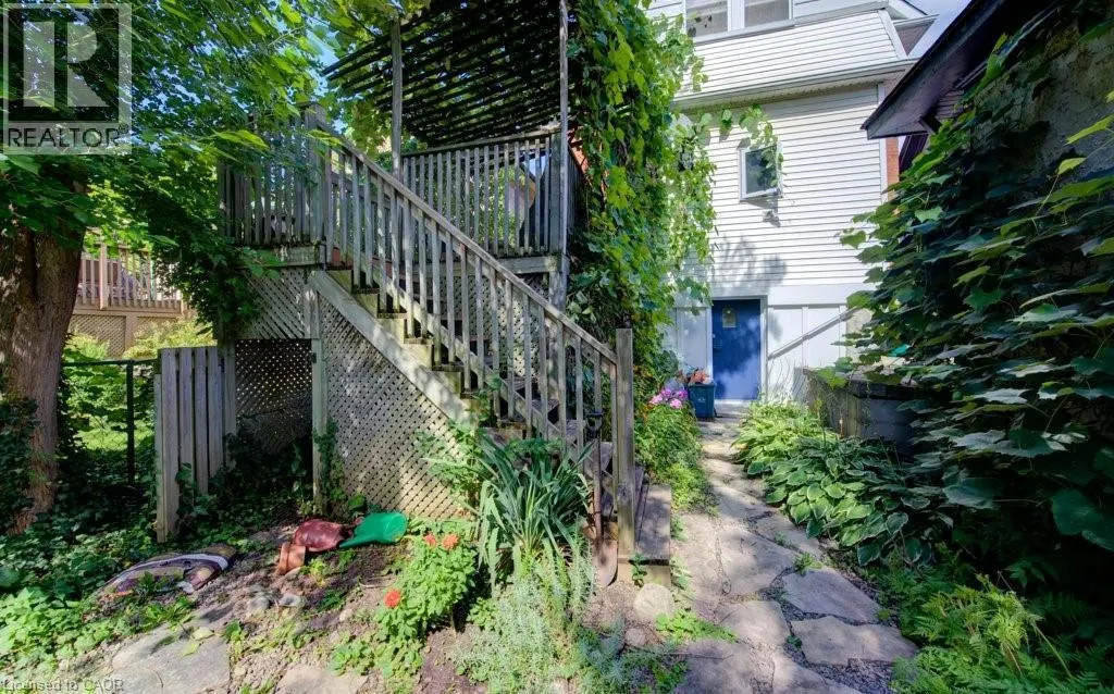 43 IRVIN Street