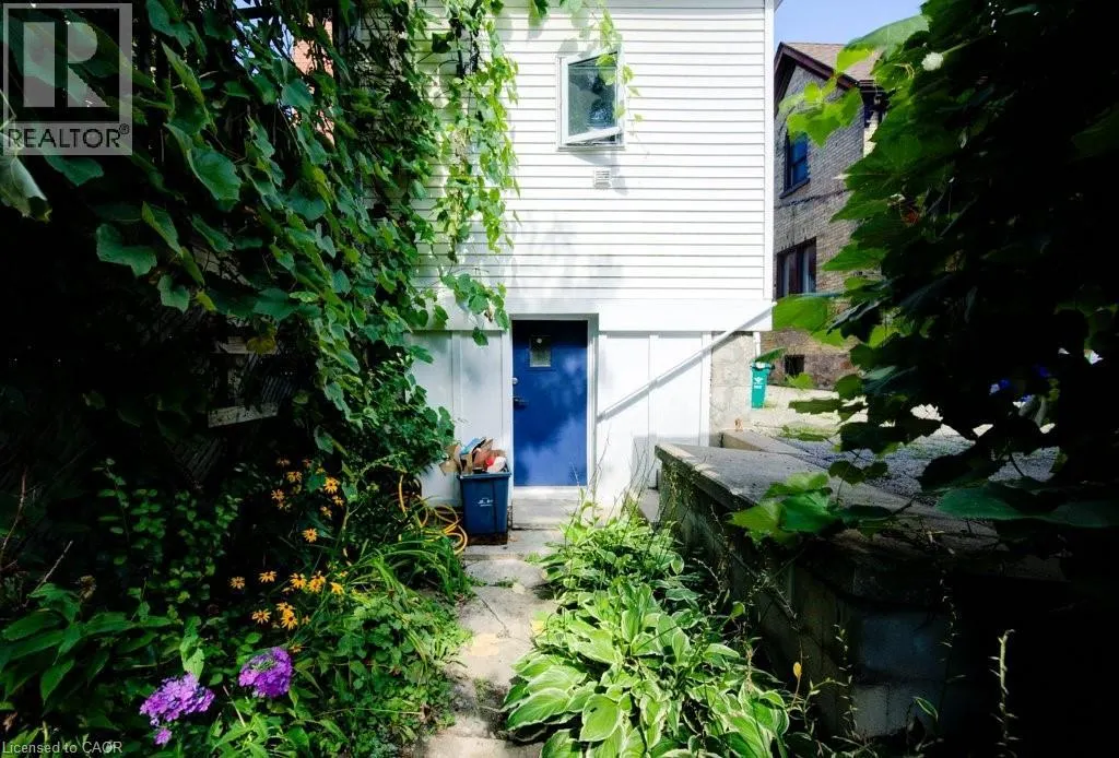 43 IRVIN Street