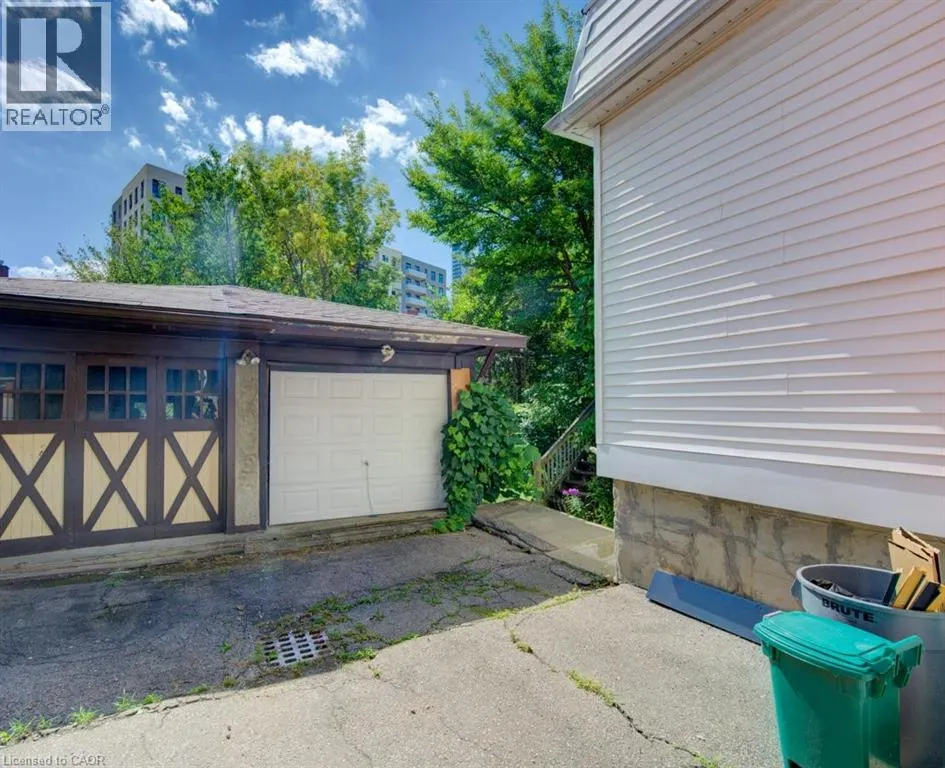 43 IRVIN Street