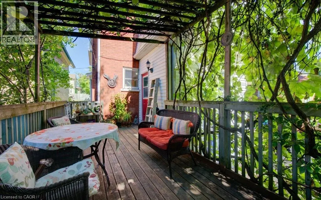 43 IRVIN Street