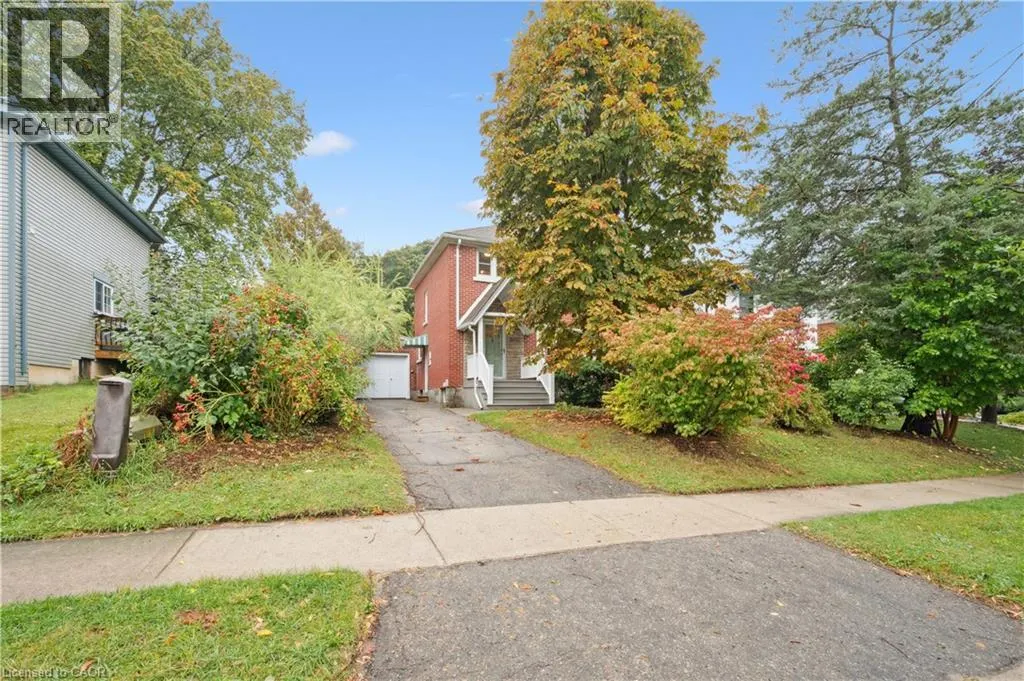 103 DUNBAR Road S