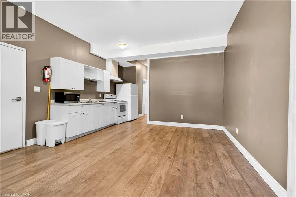 81 WATER Street S Unit# 4, #4