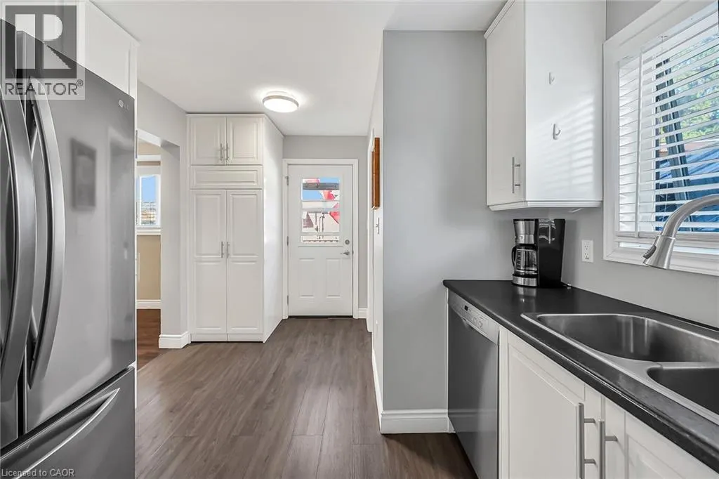 533 COCHRANE Road