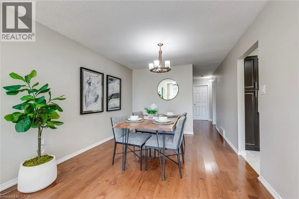 2309 MALCOLM Crescent