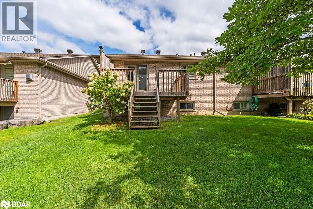 510 QUEENSWAY W Unit# 18, #18
