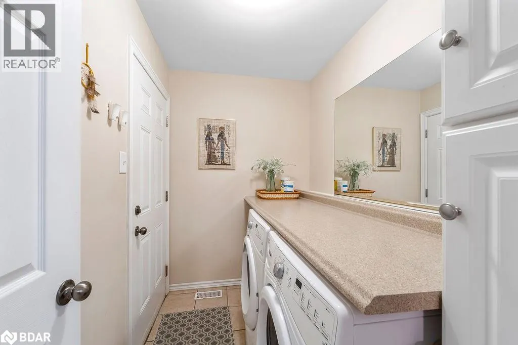 510 QUEENSWAY W Unit# 18, #18