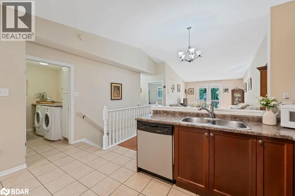 510 QUEENSWAY W Unit# 18, #18
