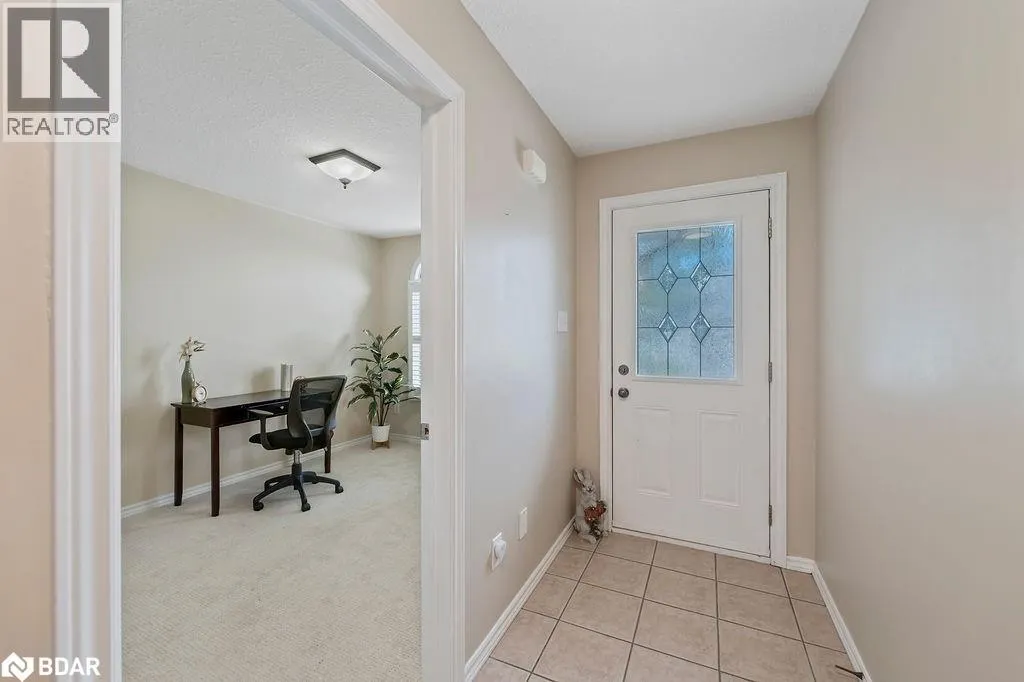 510 QUEENSWAY W Unit# 18, #18