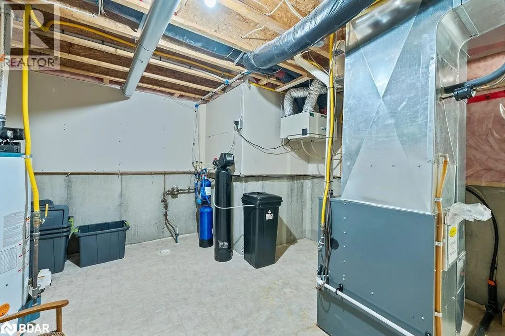 510 QUEENSWAY W Unit# 18, #18