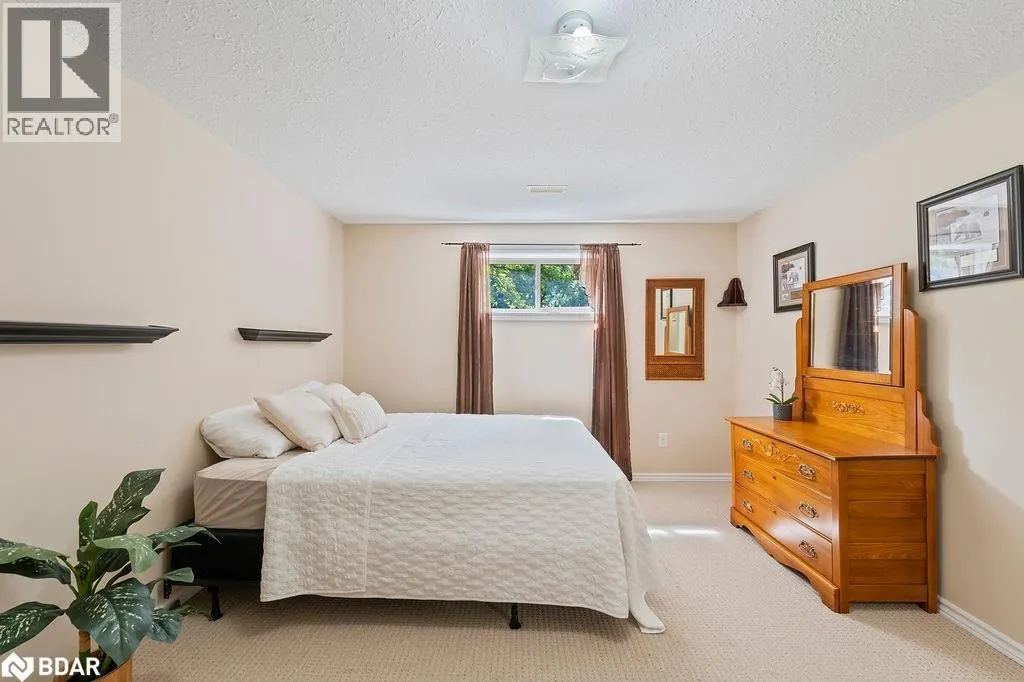 510 QUEENSWAY W Unit# 18, #18