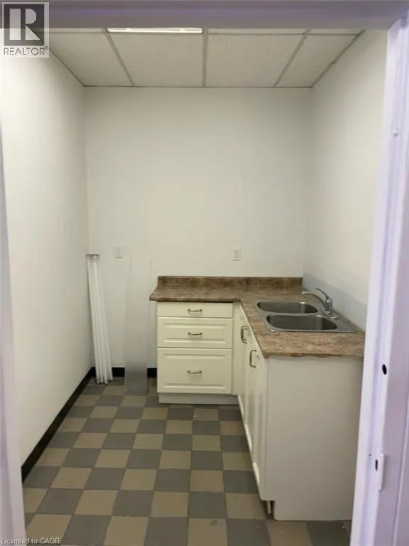 350 KENILWORTH Avenue N Unit# 1B, #1B