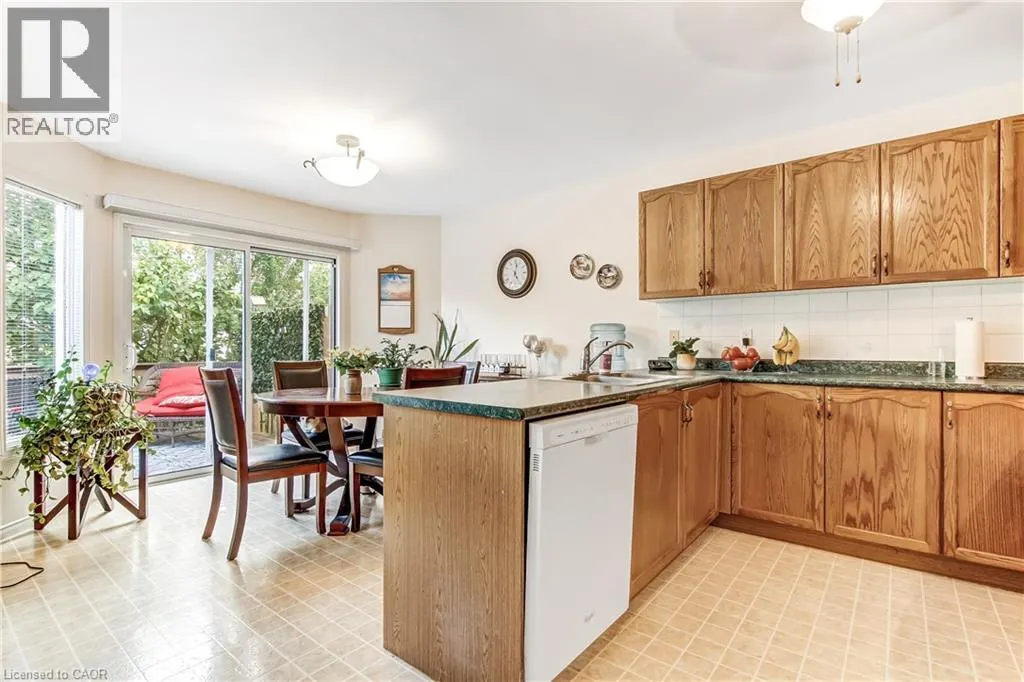 5 WALSINGHAM Drive