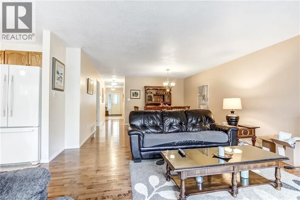 5 WALSINGHAM Drive