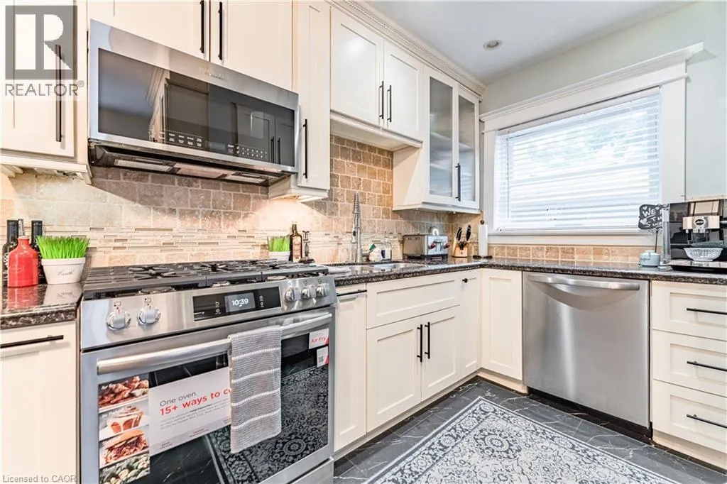 98 SHERMAN Avenue S