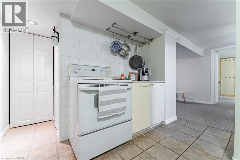 98 SHERMAN Avenue S