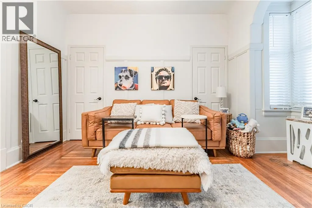98 SHERMAN Avenue S