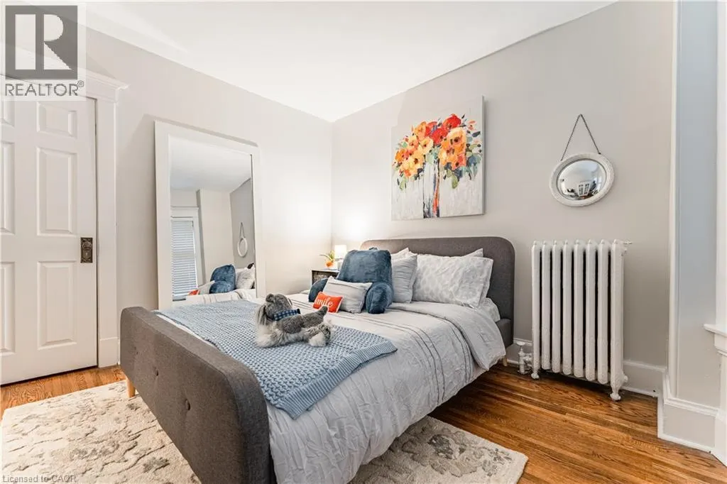 98 SHERMAN Avenue S
