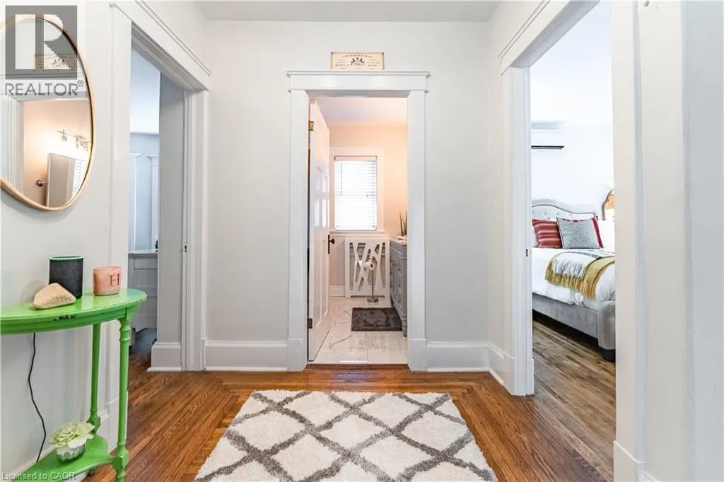 98 SHERMAN Avenue S