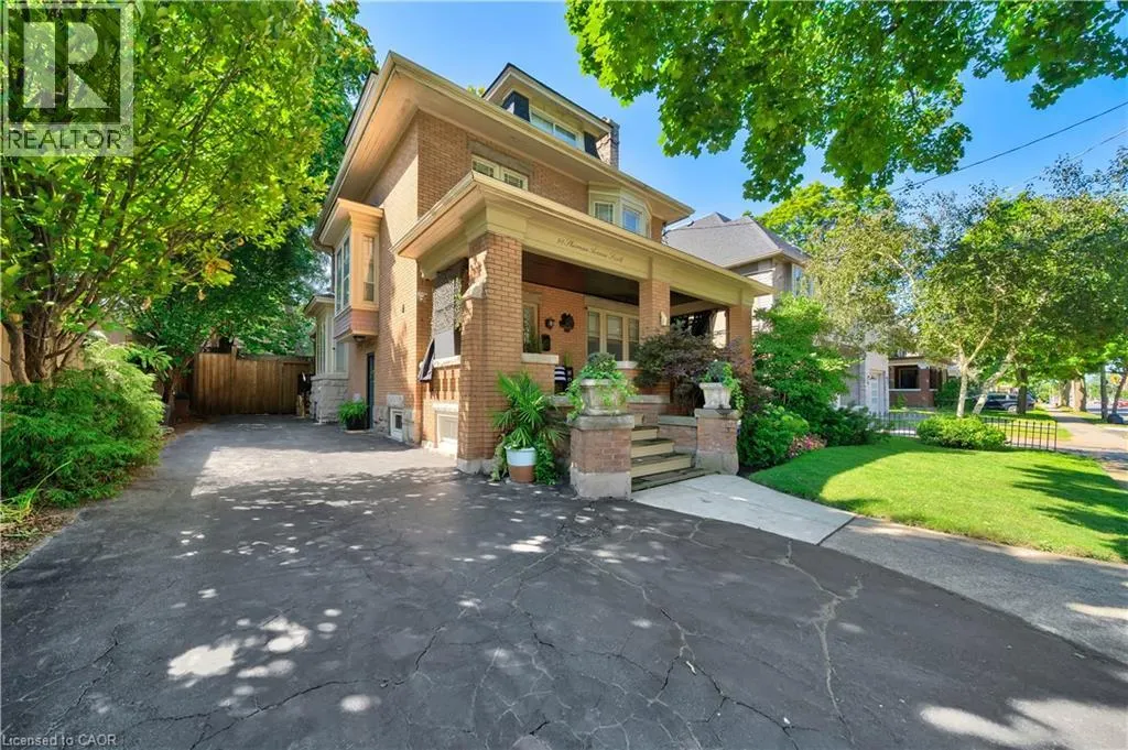 98 SHERMAN Avenue S
